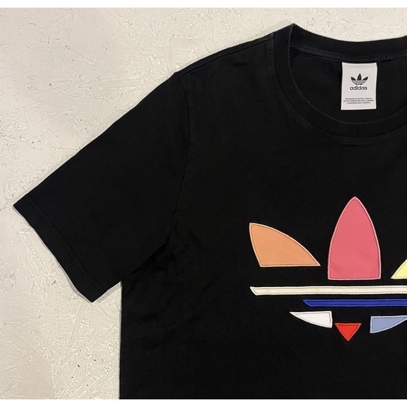 Adidas Mens Embroidered Trefoil Shirt Size Large Black Shattered Rainbow - Picture 4 of 11